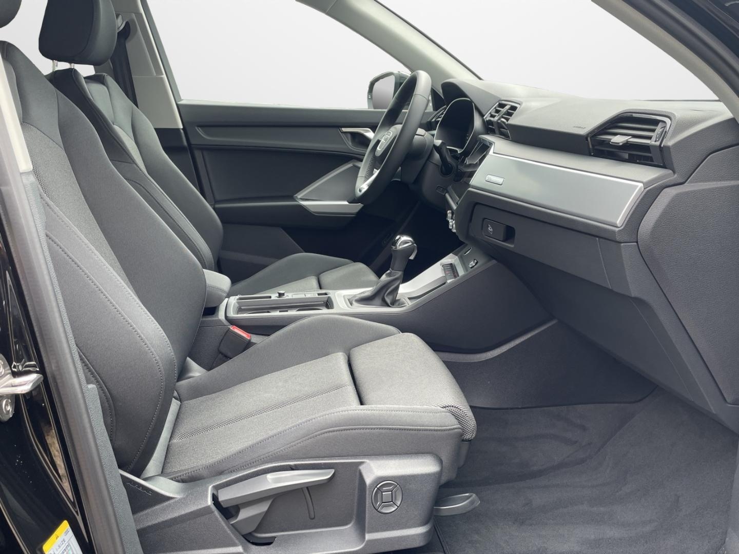 Bild über Audi Q3 TFSI 110 kW S tronic - für weitere Informationen kontaktieren Sie den Audi Partner