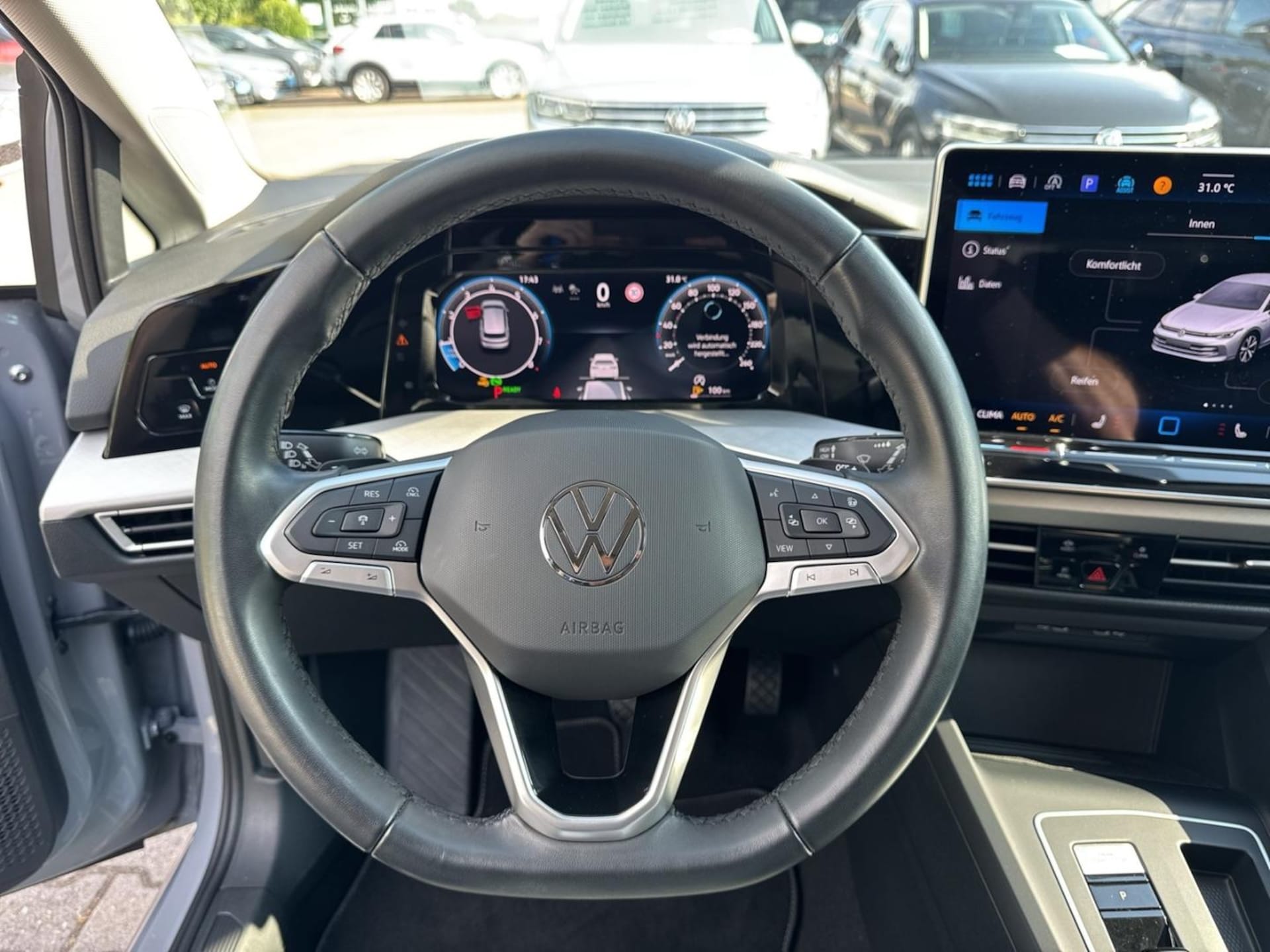 Volkswagen Golf Life
