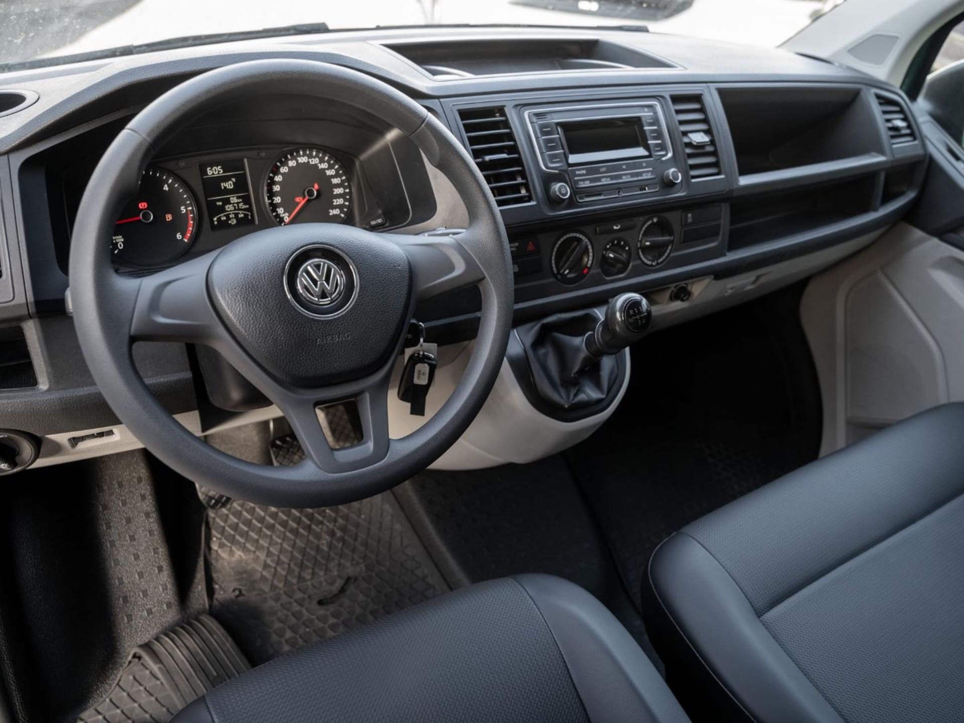 Volkswagen T6 Transporter Kasten kurzer Radstand