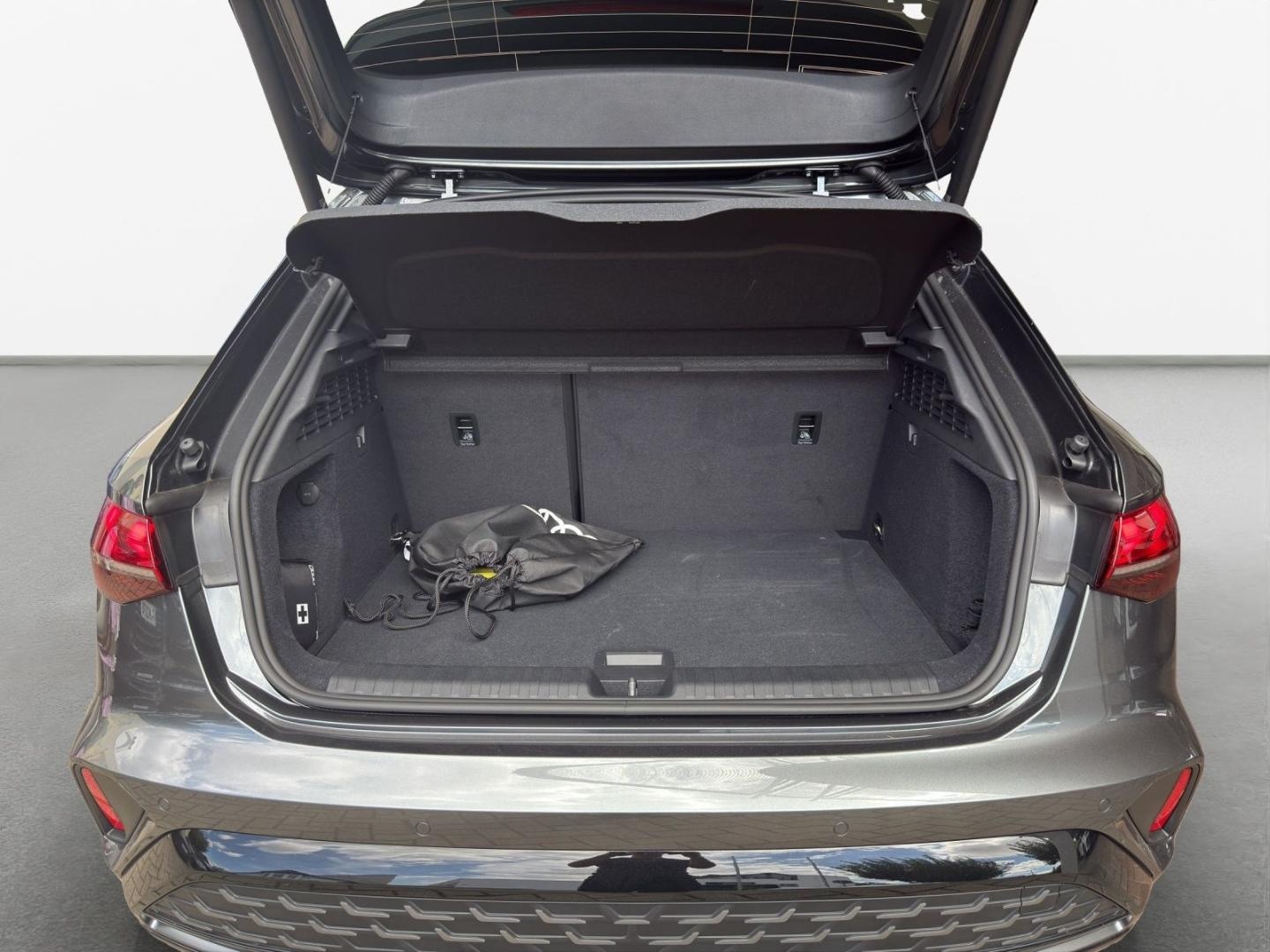 Bild über Audi A3 Sportback TFSI e TFSI e 150 kW S tronic - für weitere Informationen kontaktieren Sie den Audi Partner