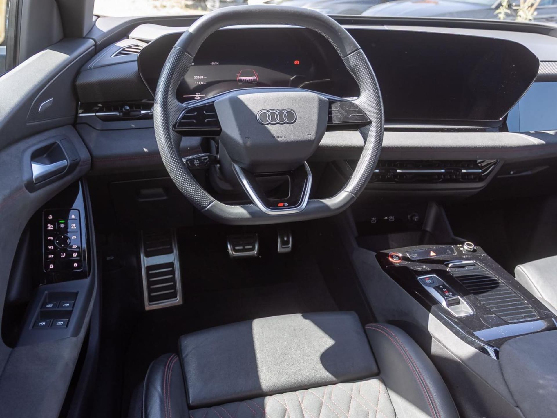 Audi SQ6 SUV e-tron