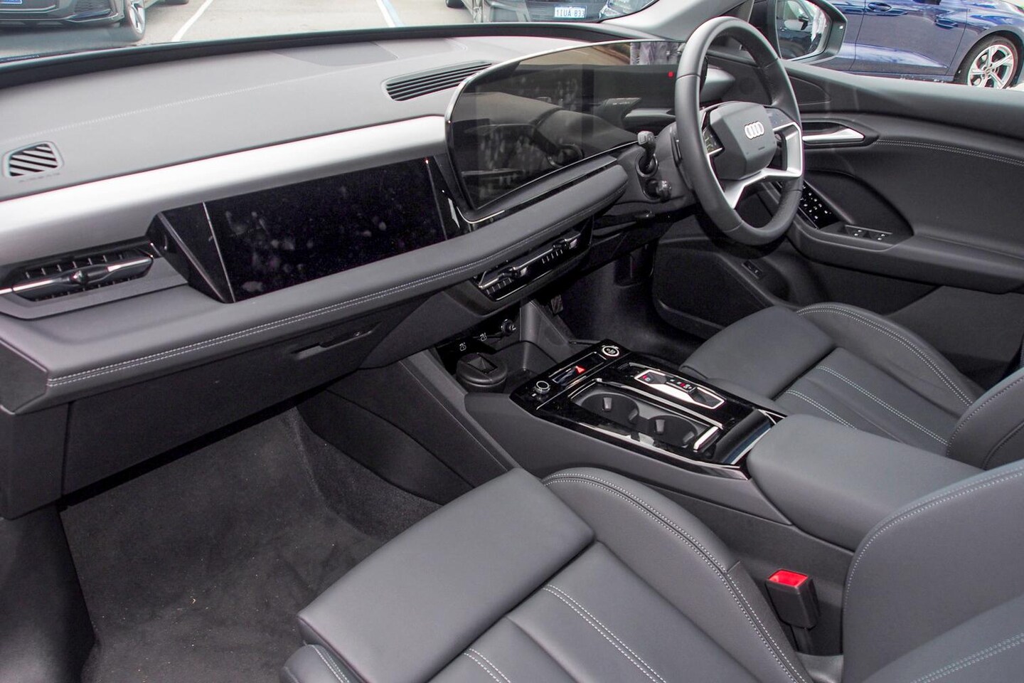 Image about Audi Q6 SUV e-tron e-tron