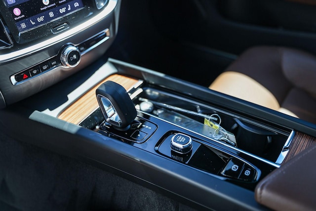 2025 Volvo V60 Cross Country 20
