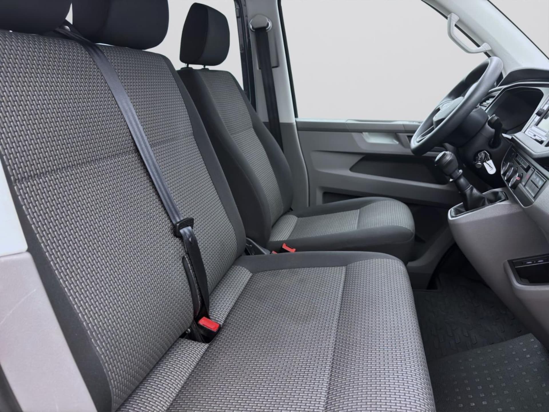 Volkswagen T6.1 Transporter Kombi kurzer Radstand