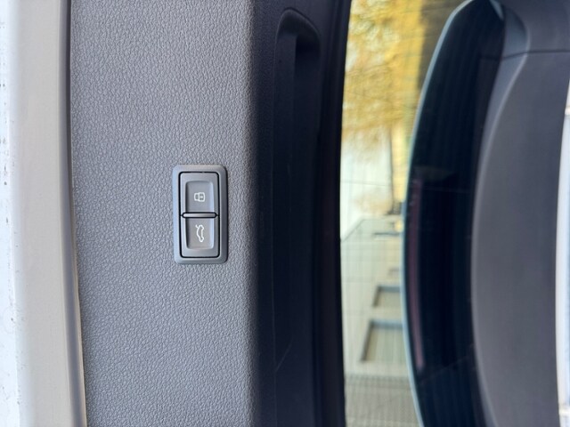 Image about Audi e-tron advanced 55 quattro
