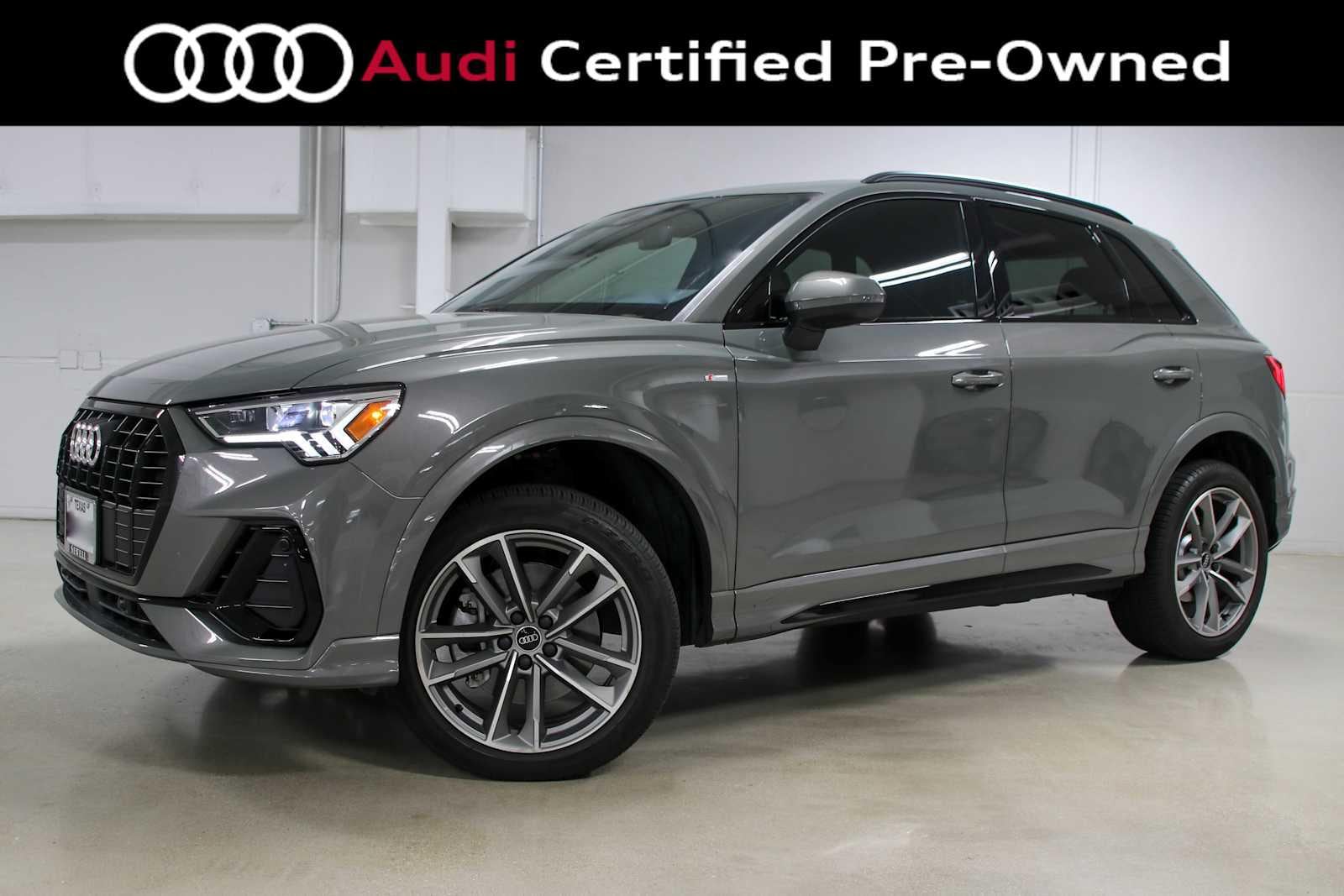 2025 Audi Q3 45 TFSI S Line Premium quattro's photo