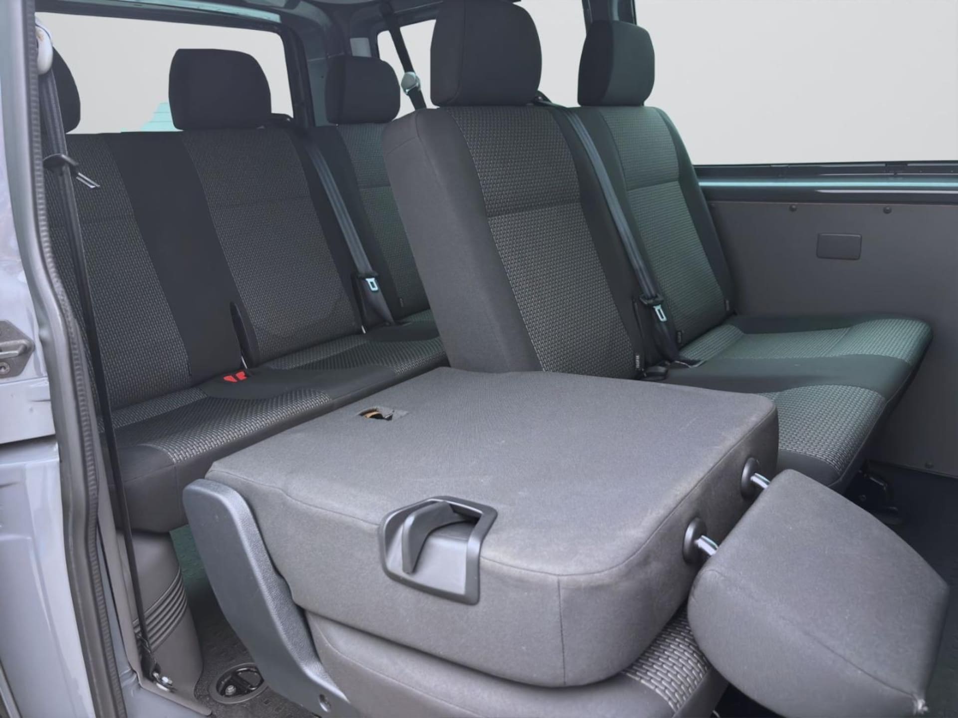Volkswagen T6.1 Transporter Kombi kurzer Radstand