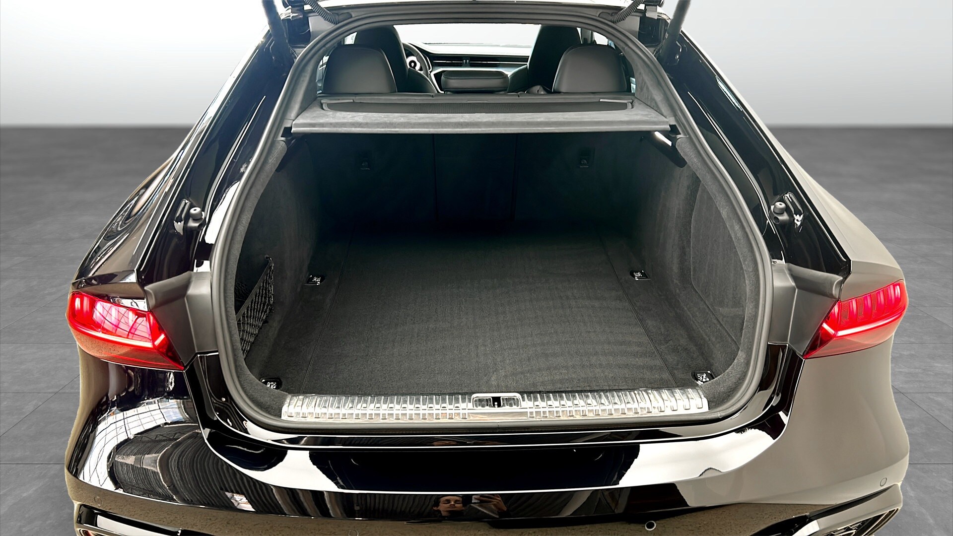 Bild som visar&nbsp;Audi RS 7 Sportback&nbsp;RS 7 Sportback performance 630 hk tiptronic - för mer information kontakta din Audi Partner