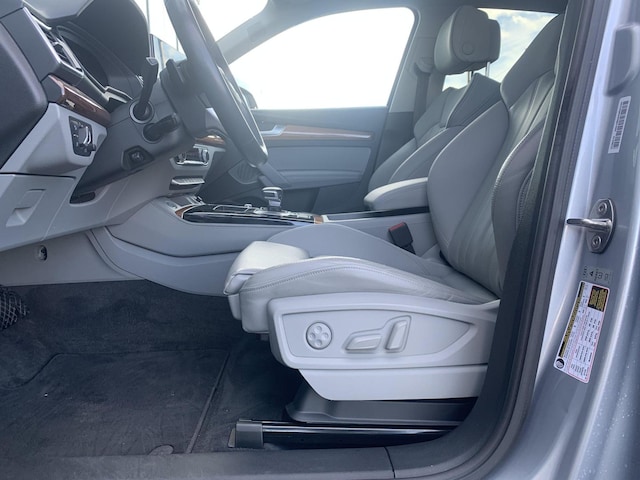 2023 Audi Q5 Premium Plus - Photo 9