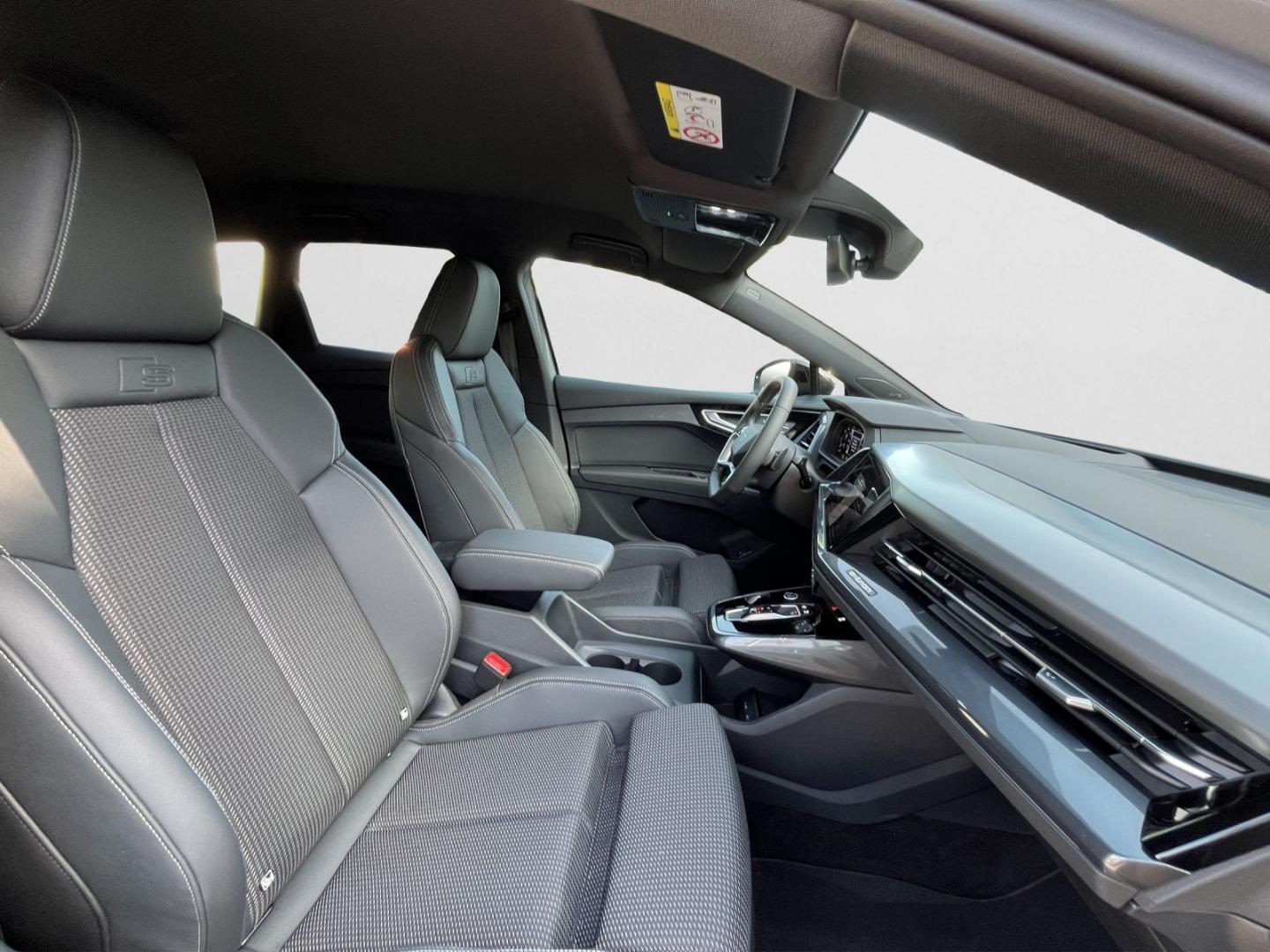 Image about Audi Q4 e-tron 45 e-tron quattro