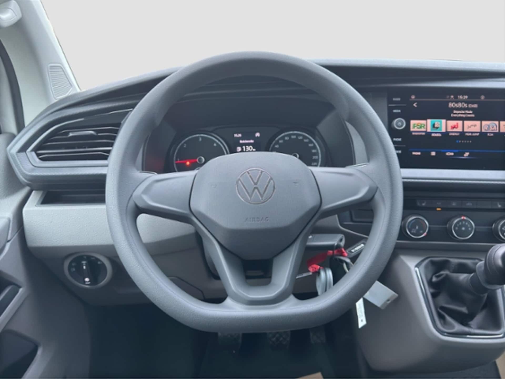Volkswagen T6.1 Transporter Kombi langer Radstand