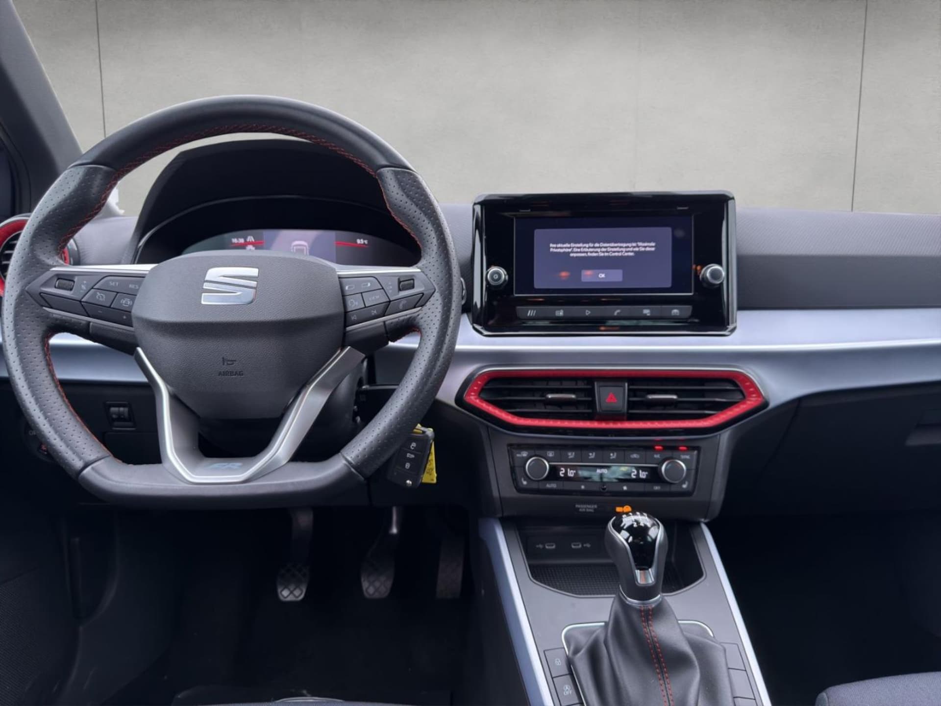 SEAT Arona FR