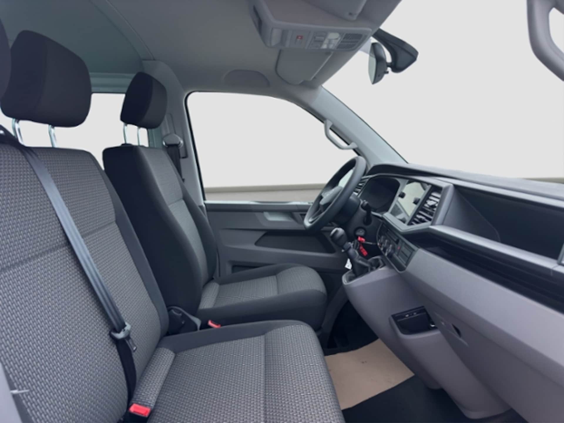 Volkswagen T6.1 Transporter Kombi langer Radstand