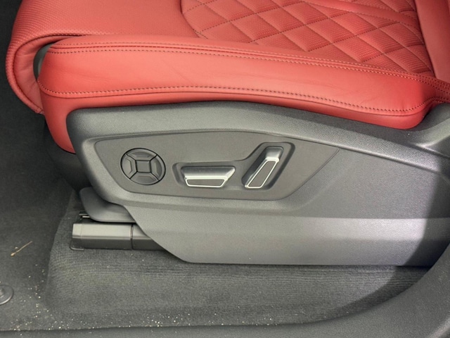 2026 Audi SQ7 Premium Plus - Photo 14