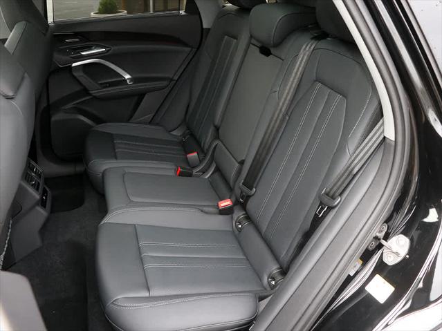 2025 AUDI Q5 - Image 13