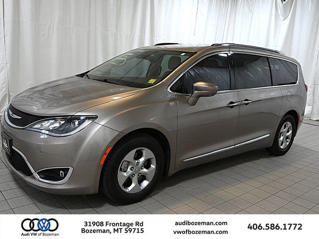 2017 Chrysler Pacifica Touring-L Plus's photo