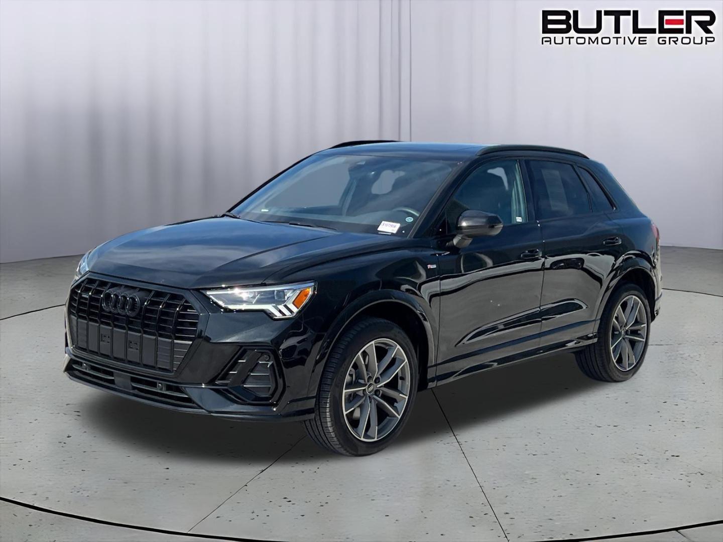 2025 Audi Q3 45 TFSI S Line Premium quattro's photo