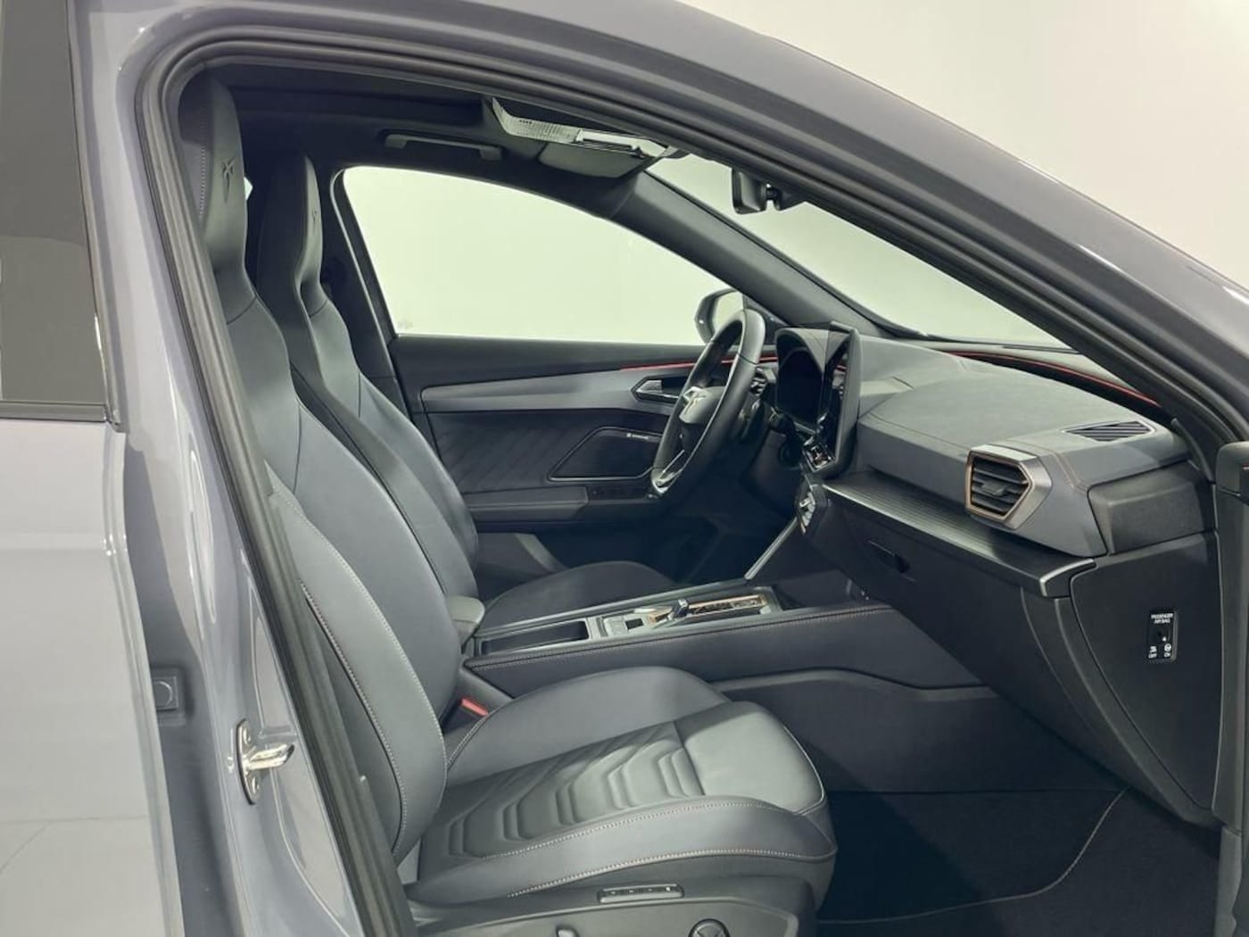 CUPRA Formentor 1.5 TSI e-Hybrid VZ DSG 200 kW (272 CV) — photo 6
