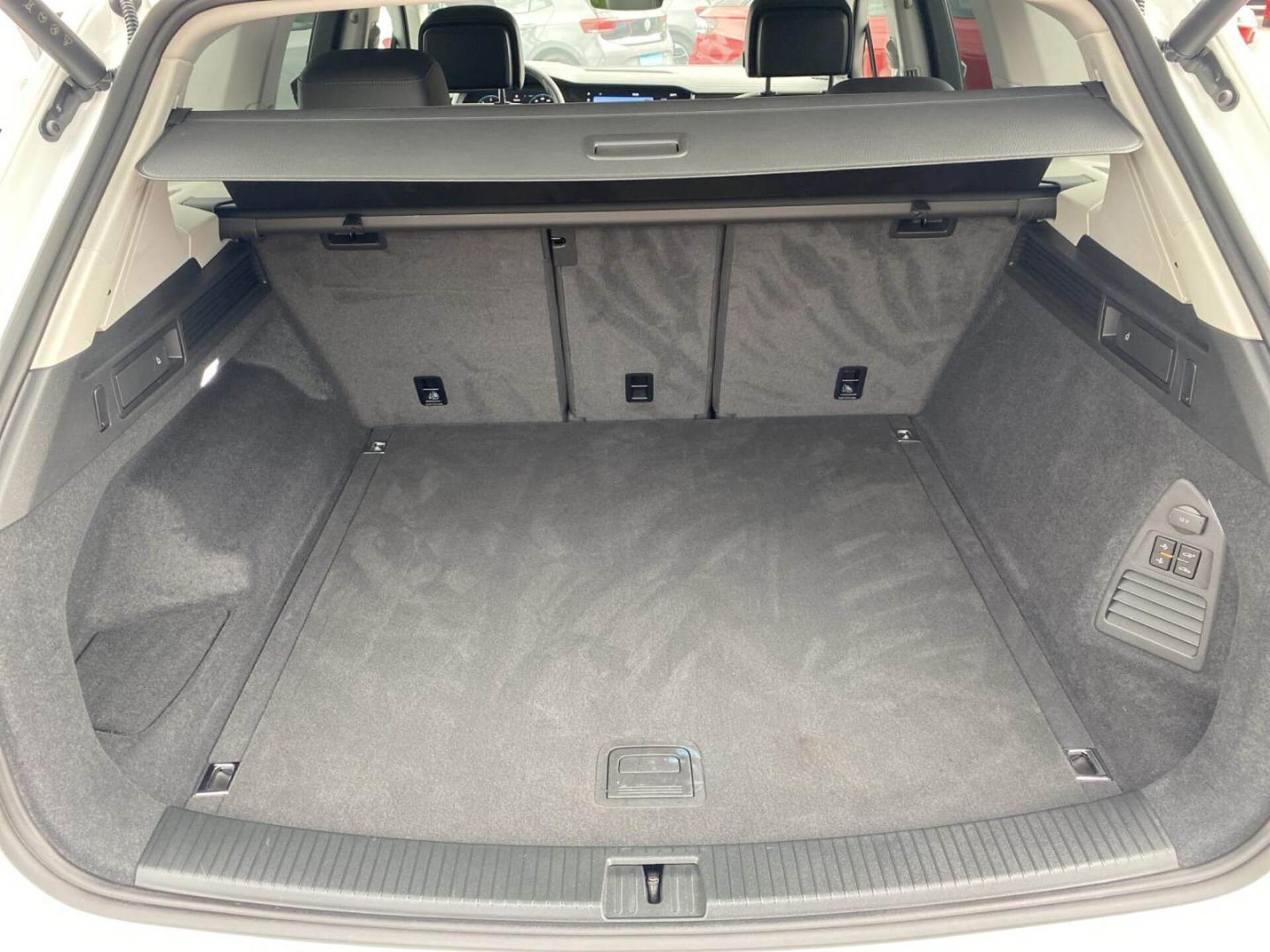 Volkswagen Touareg Basis-Modell