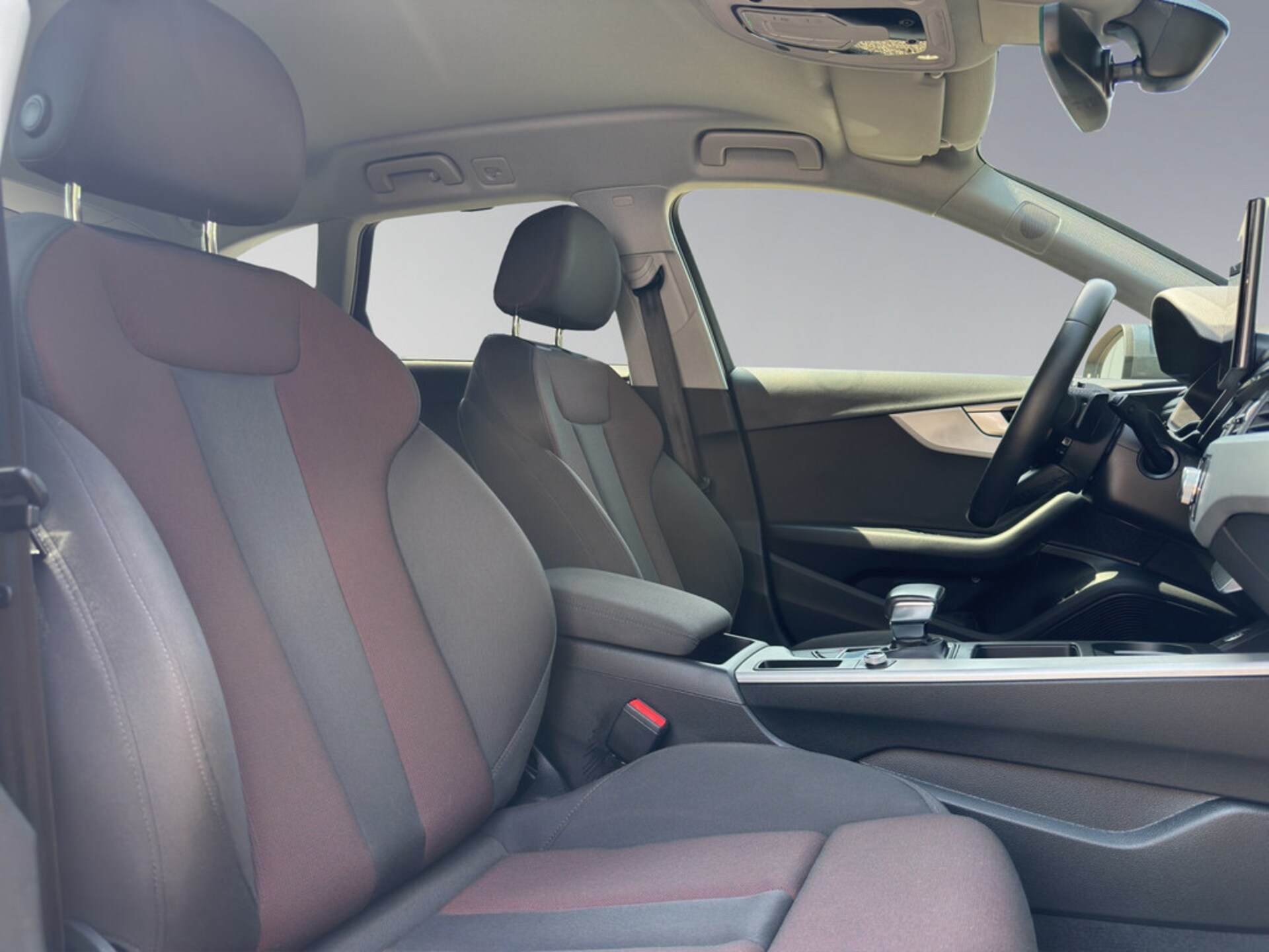 Audi A4 Avant S line