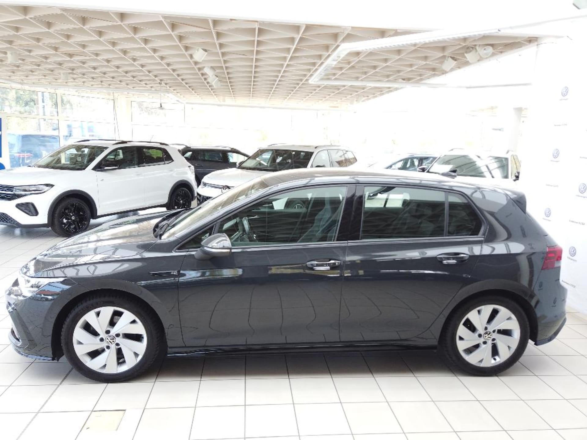 Volkswagen Golf R-Line
