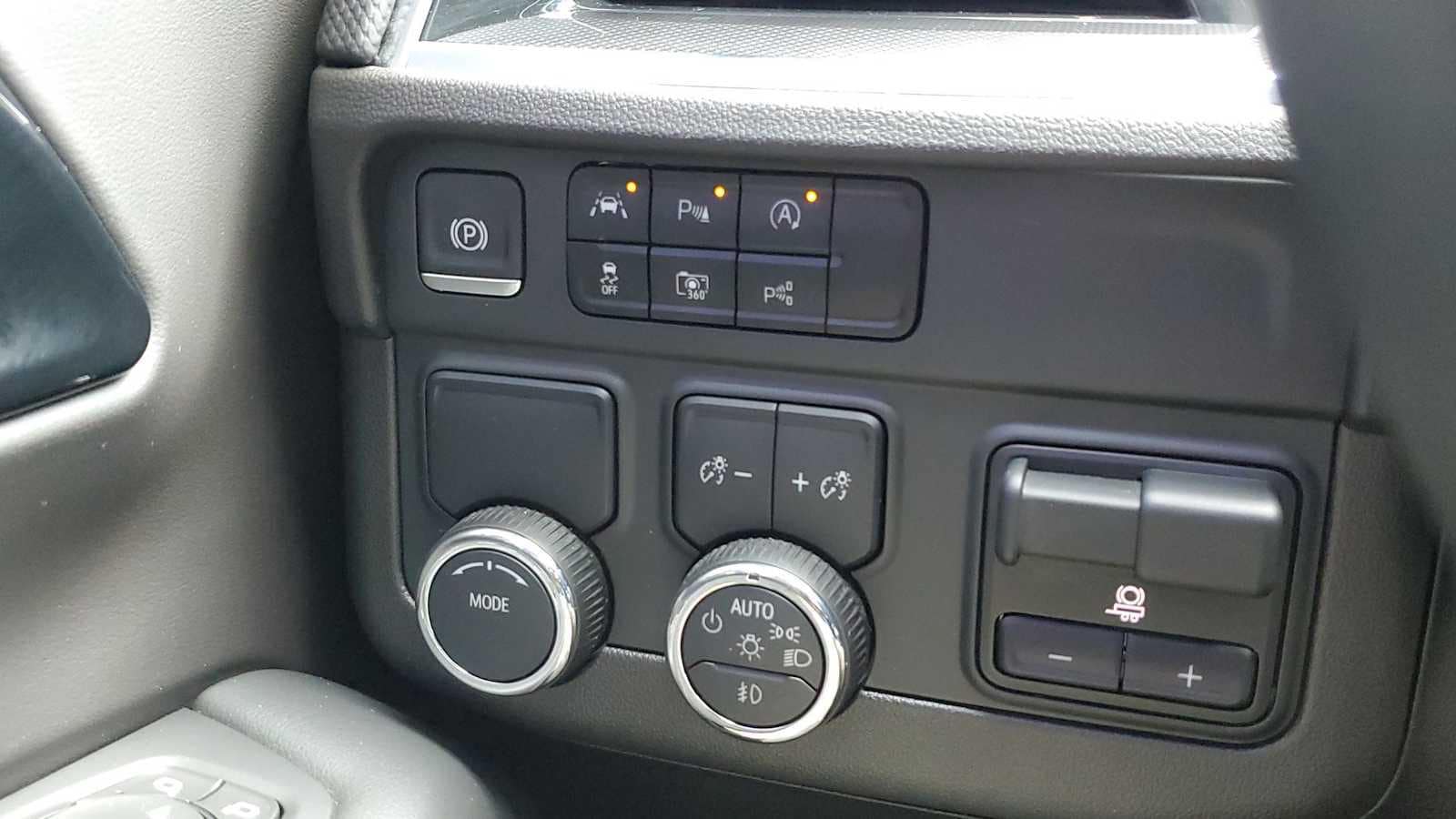 2025 Chevrolet Tahoe RST - Photo 27