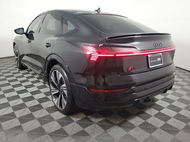 2024 Audi Q8 Sportback e-tron