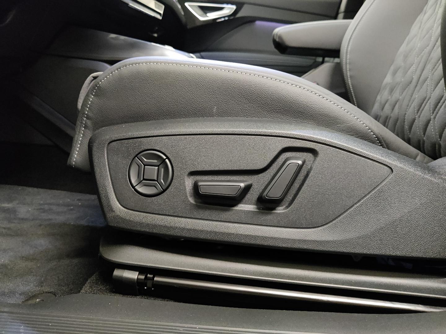 Image about Audi Q4 e-tron 55 e-tron quattro