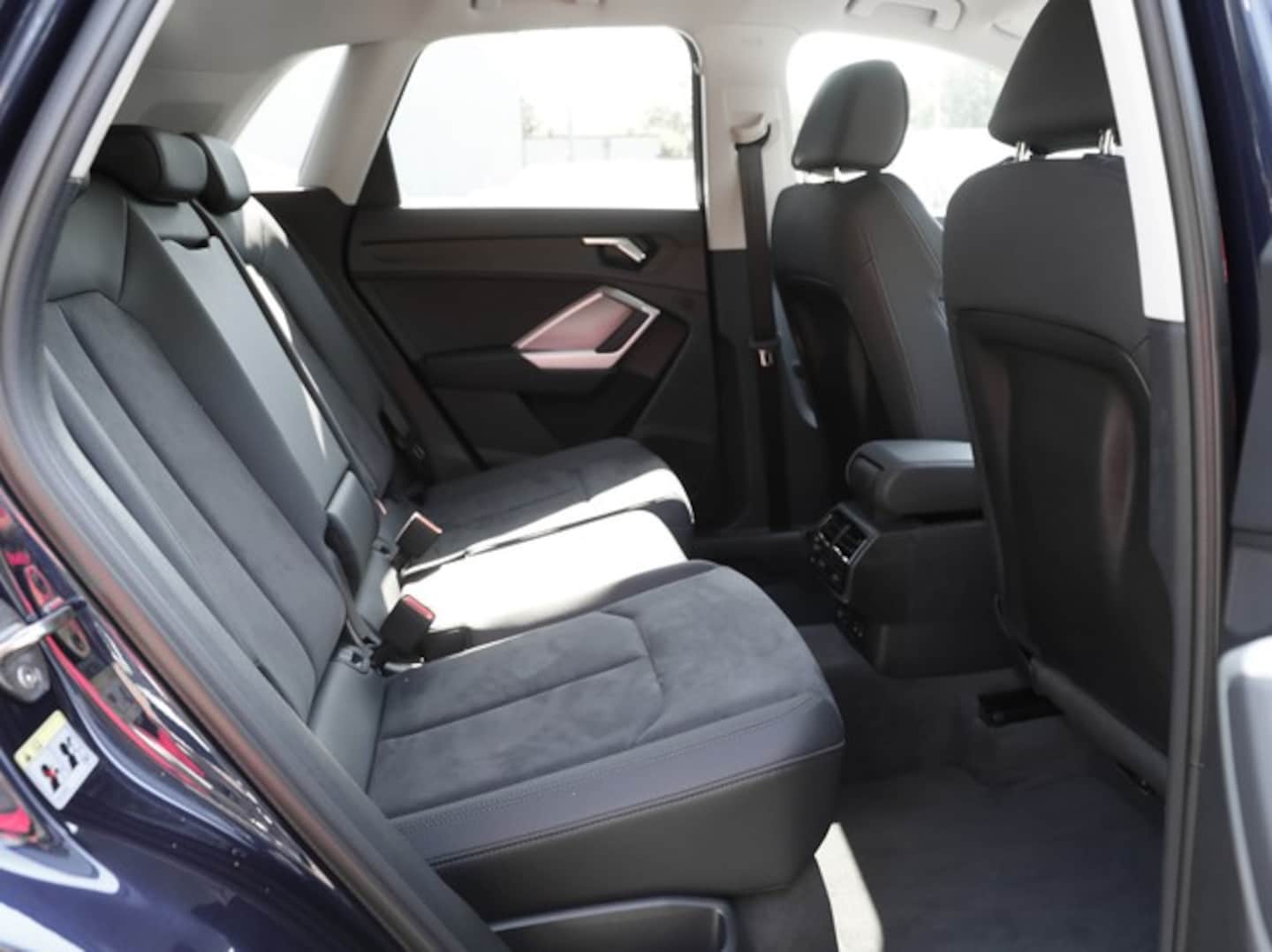 Bild über Audi Q3 TDI 110 kW S tronic - für weitere Informationen kontaktieren Sie den Audi Partner