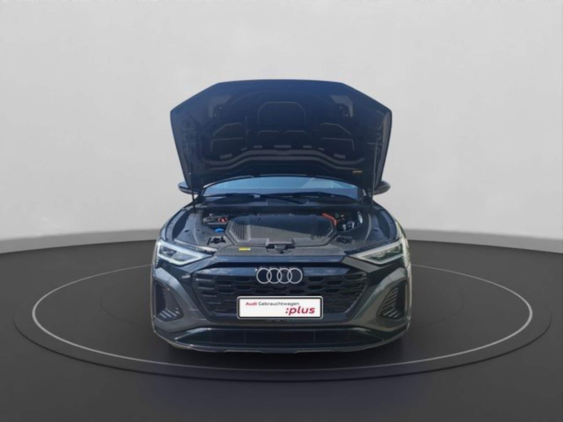 Audi Q8 Sportback e-tron S line