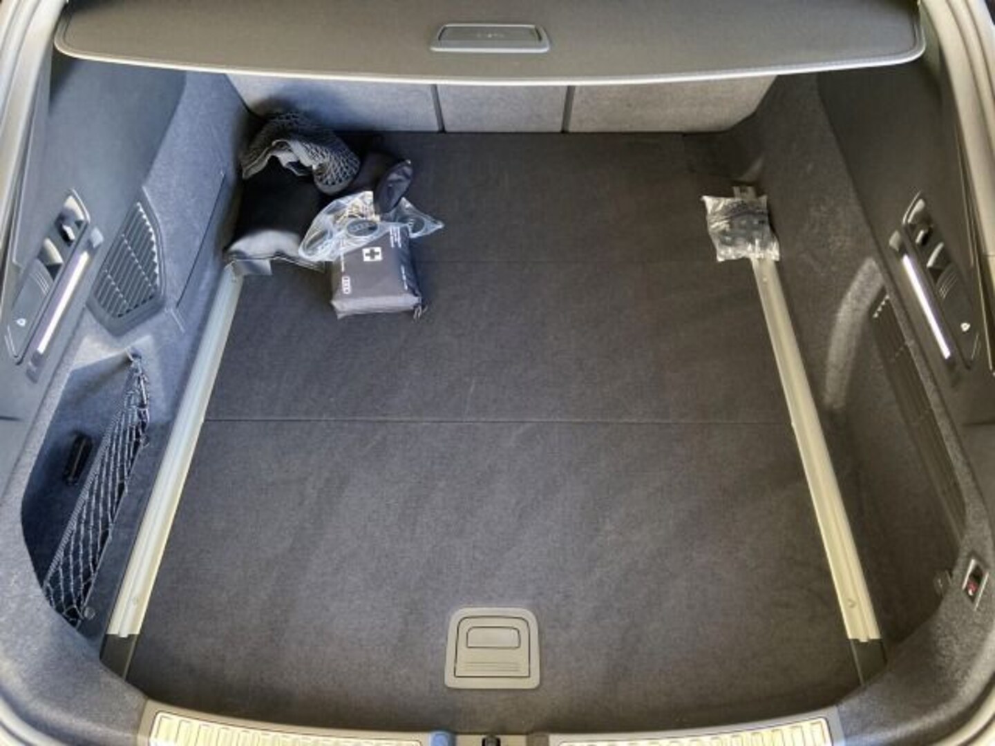 Bild über Audi A6 Avant TDI quattro 150 kW S tronic - für weitere Informationen kontaktieren Sie den Audi Partner