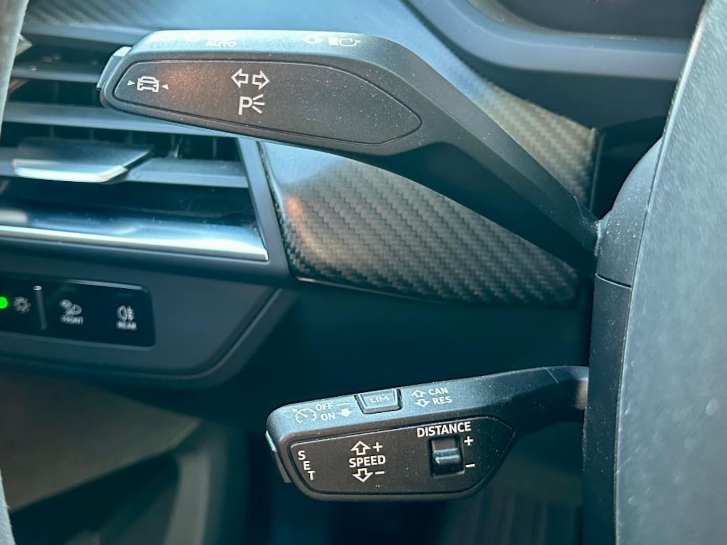 Bild über Audi RS e-tron GT e-tron quattro - für weitere Informationen kontaktieren Sie den Audi Partner