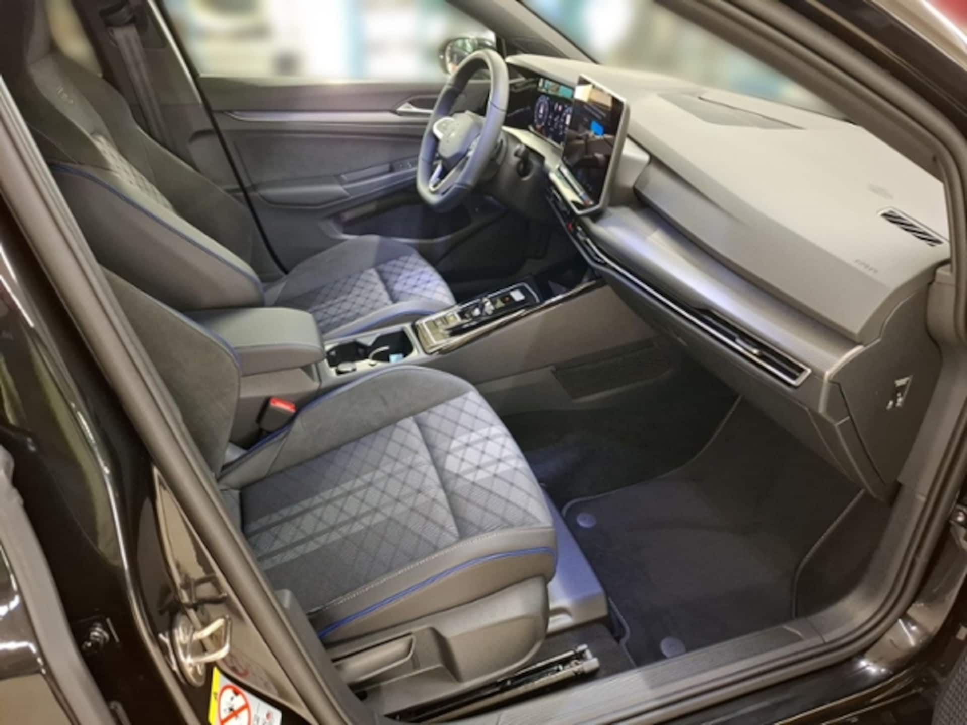 Volkswagen Golf Variant R-Line