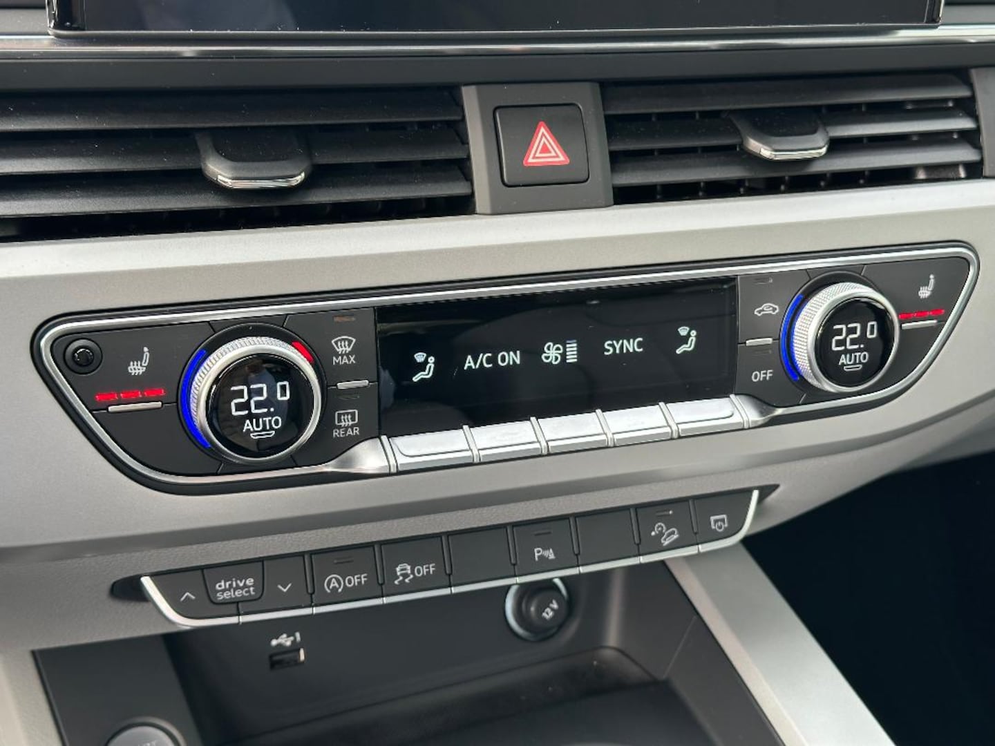 Bild über Audi A4 allroad quattro 40 TDI quattro S tronic - für weitere Informationen kontaktieren Sie den Audi Partner