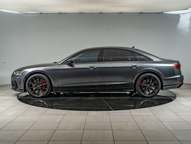2022 Audi S8 Base - Photo 8