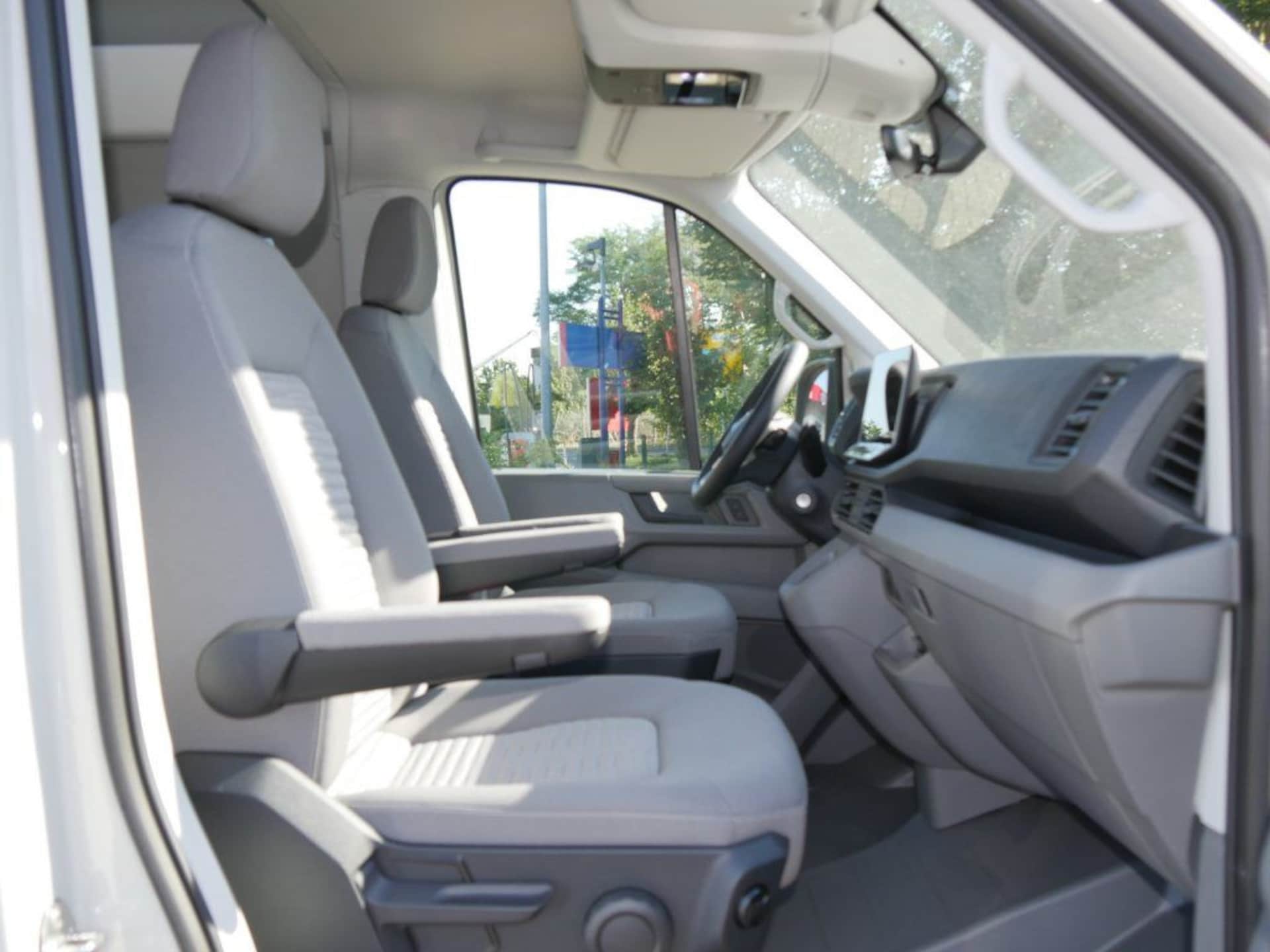 Volkswagen Grand California 680