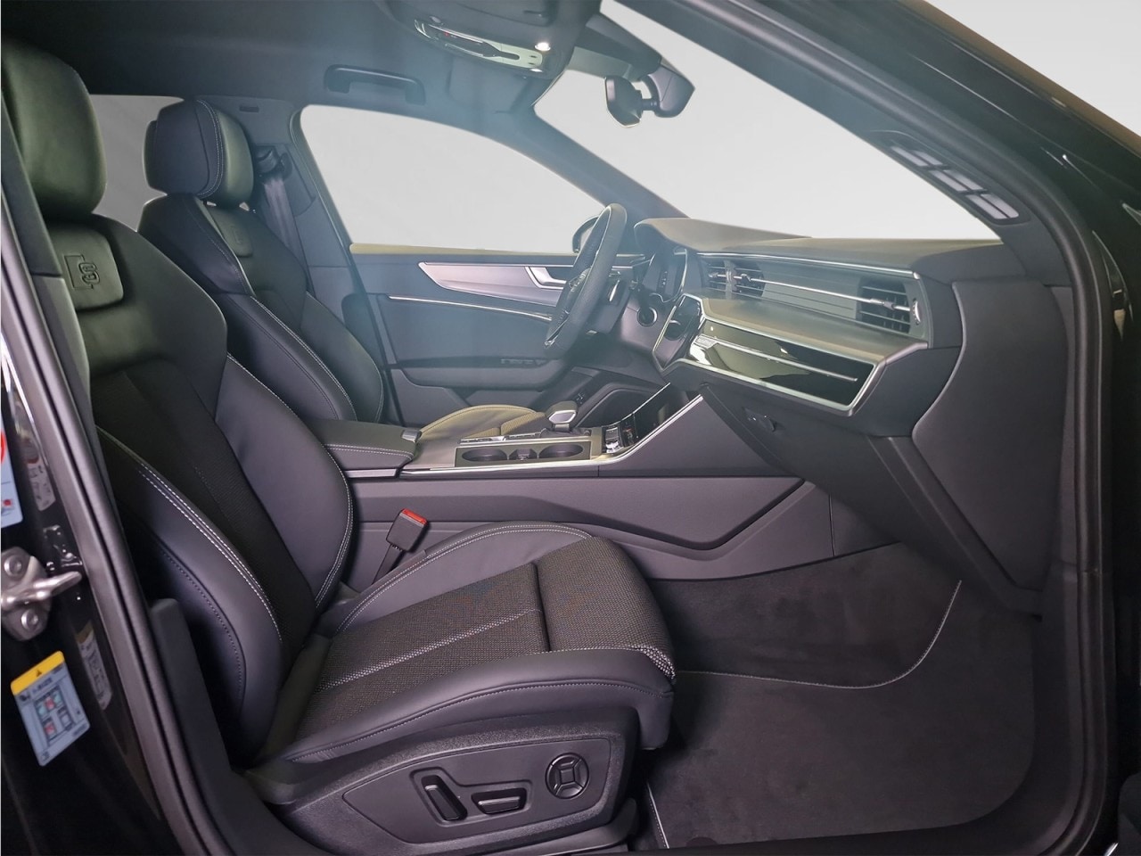 Image about Audi A6 Avant TFSI e S line 50 TFSI e quattro S tronic