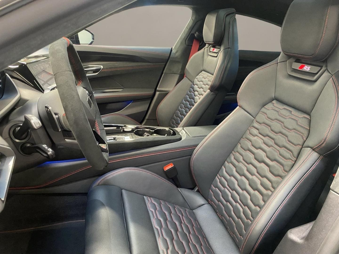 Bild über Audi RS e-tron GT e-tron quattro performance 620 kW - für weitere Informationen kontaktieren Sie den Audi Partner