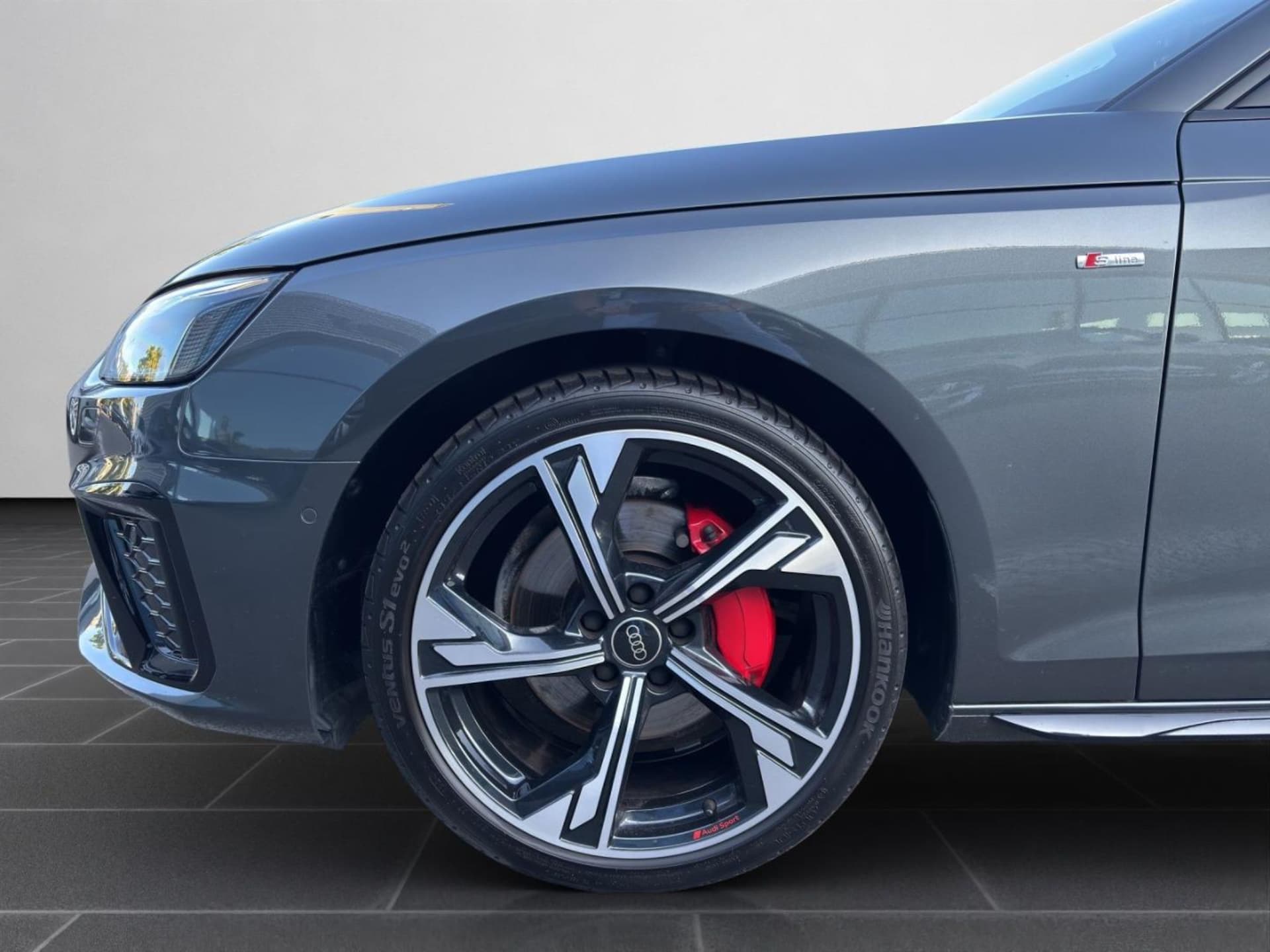 Audi A4 Avant S line