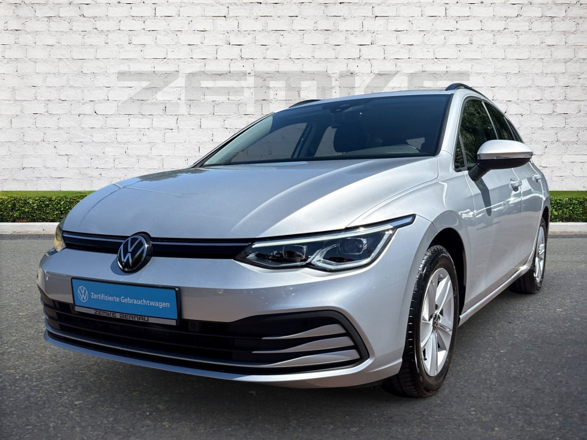 Volkswagen Golf Variant Life