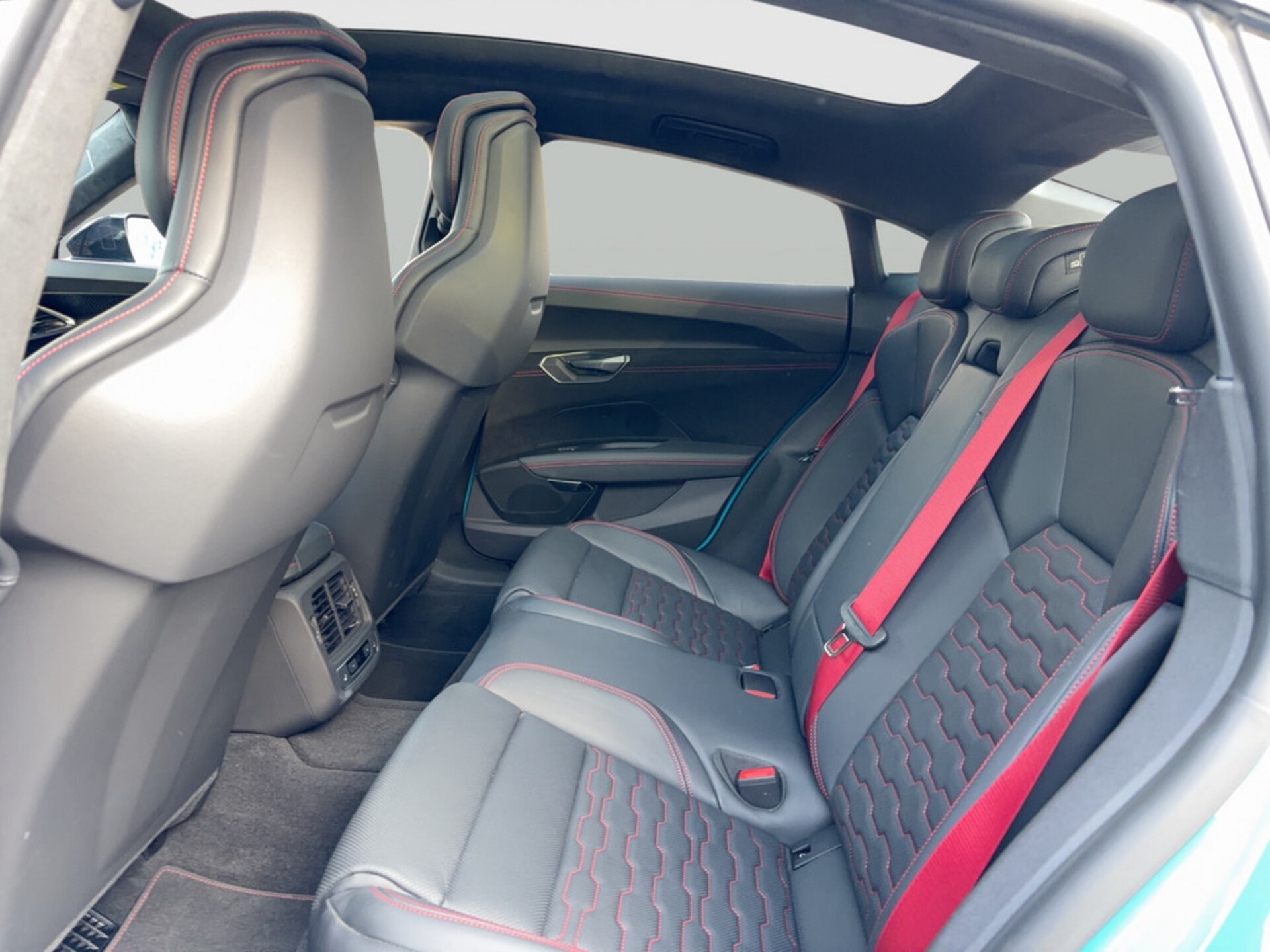 Audi RS e-tron GT performance