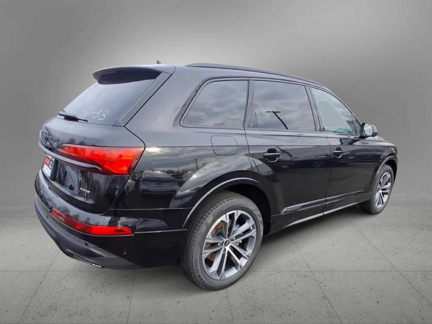 2026 Audi Q7 Premium - Photo 8