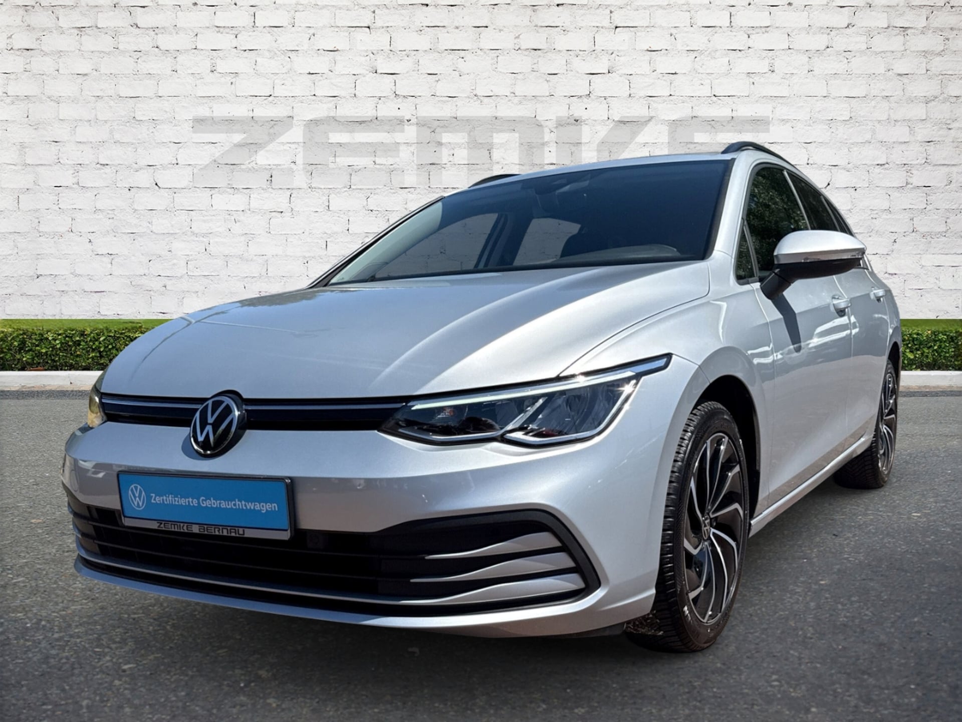 Volkswagen Golf Variant Life