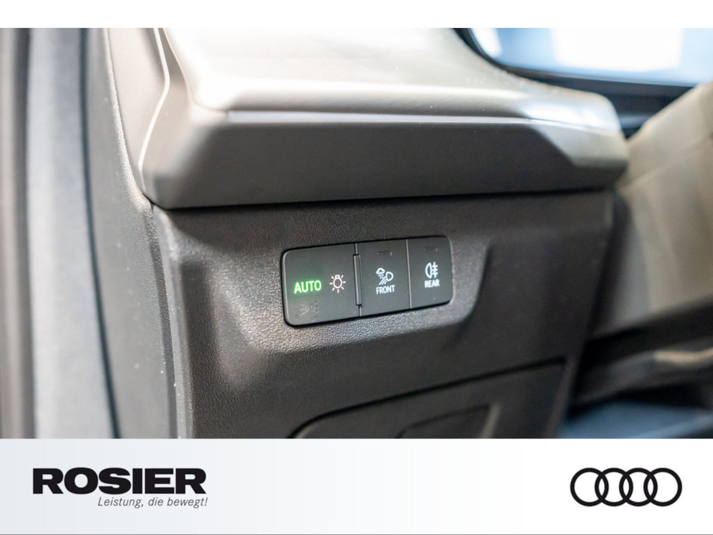 Bild über Audi Q3 SUV TDI 110 kW S tronic - für weitere Informationen kontaktieren Sie den Audi Partner