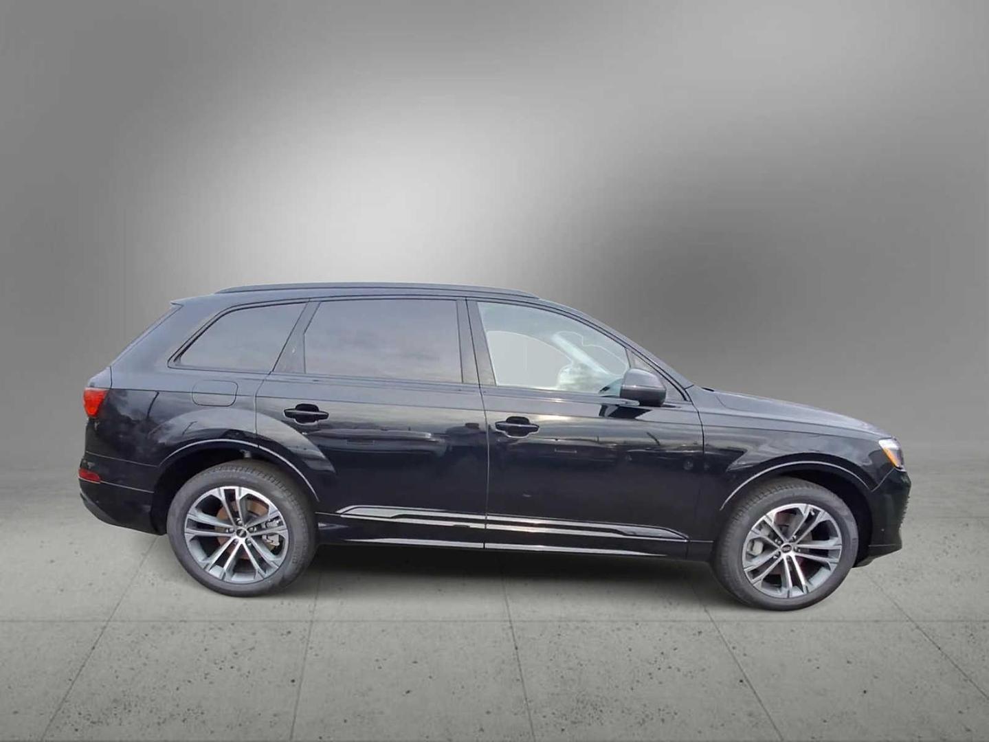 2026 Audi Q7 Premium - Photo 9