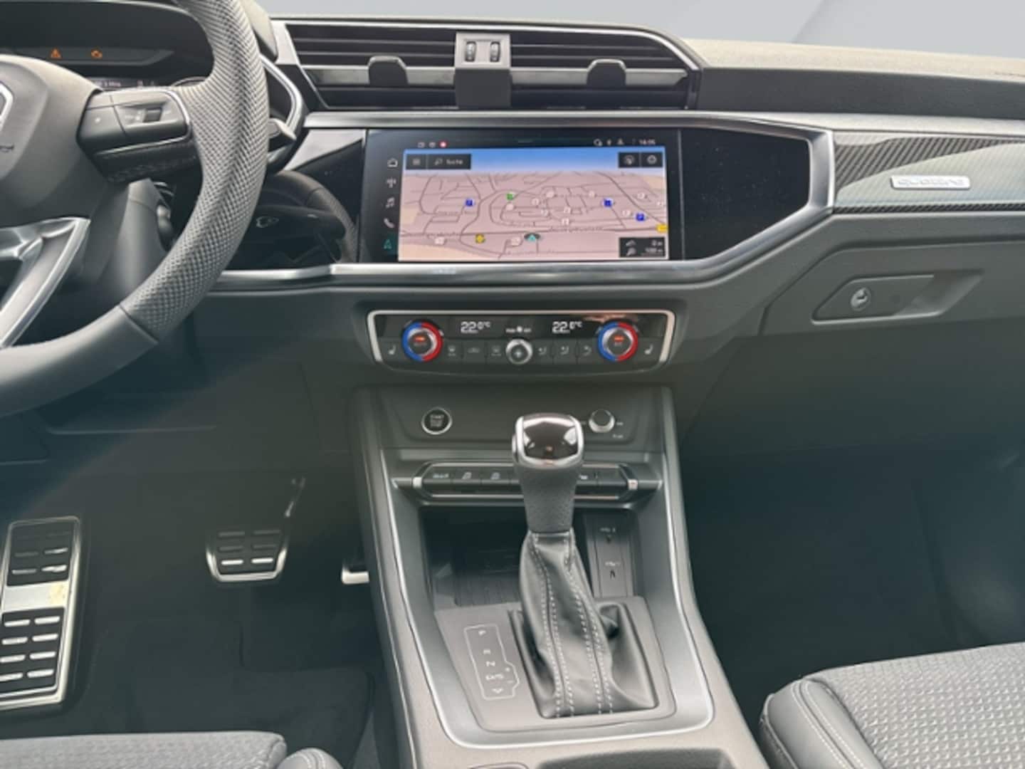 Bild über Audi Q3 S line 40 TDI quattro S tronic - für weitere Informationen kontaktieren Sie den Audi Partner