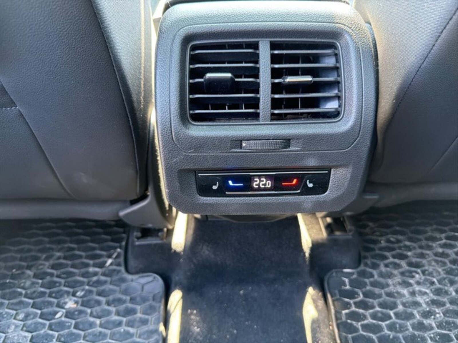 Volkswagen Touran – Bild 15