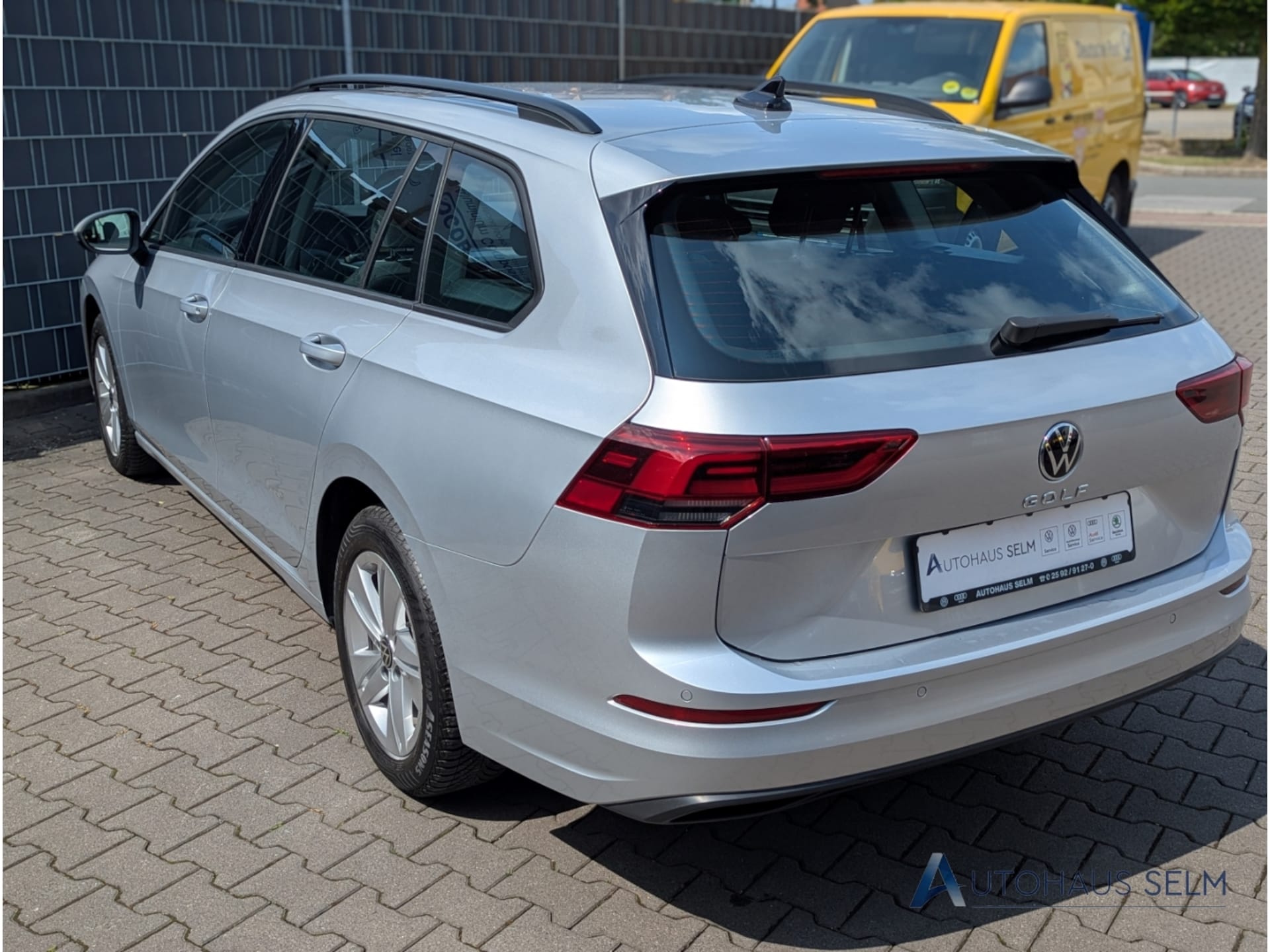 Volkswagen Golf Variant Life