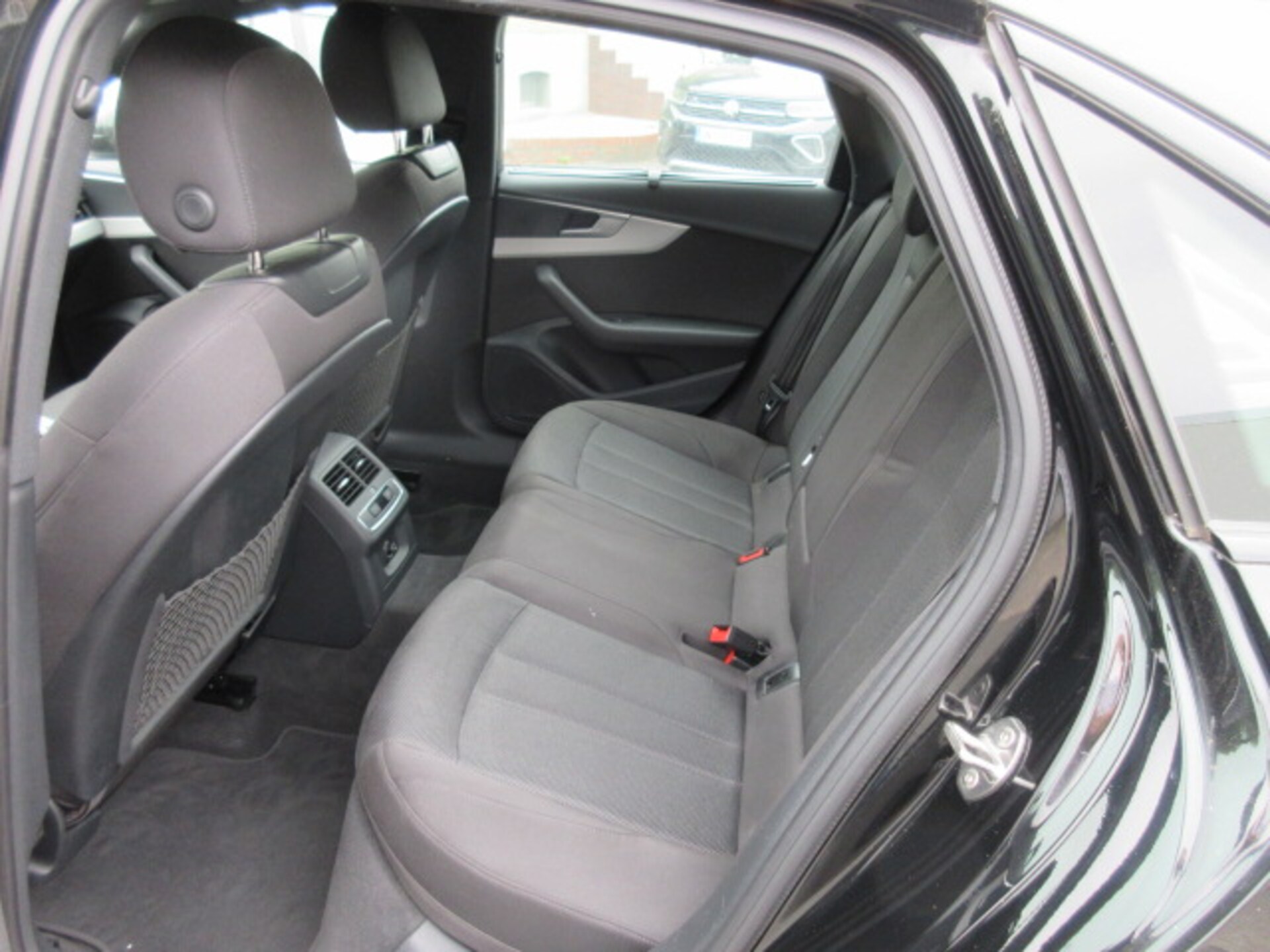 Audi A4 Limousine Advanced