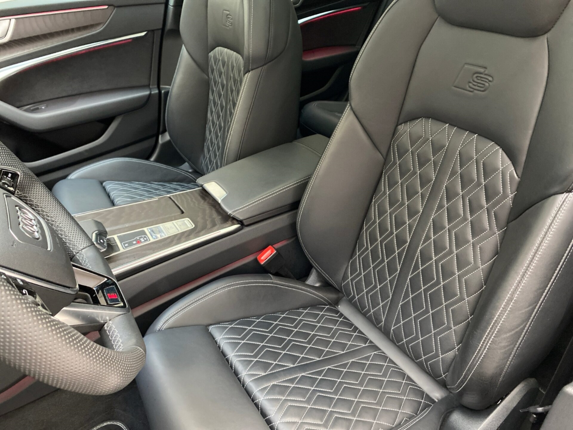 Audi S6 Avant